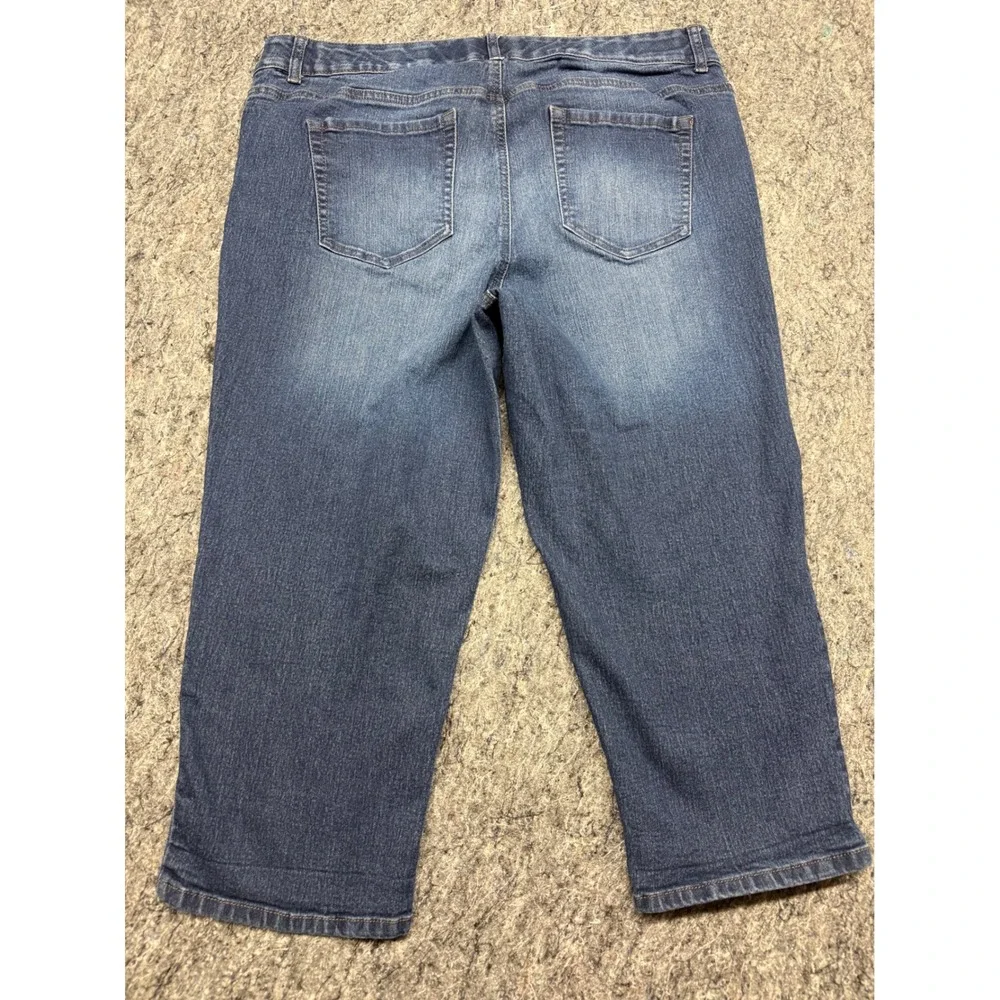 Terra & Sky Womens 16W Boyfriend Capri Jeans Medium Wash Stretch Denim TS28831SW